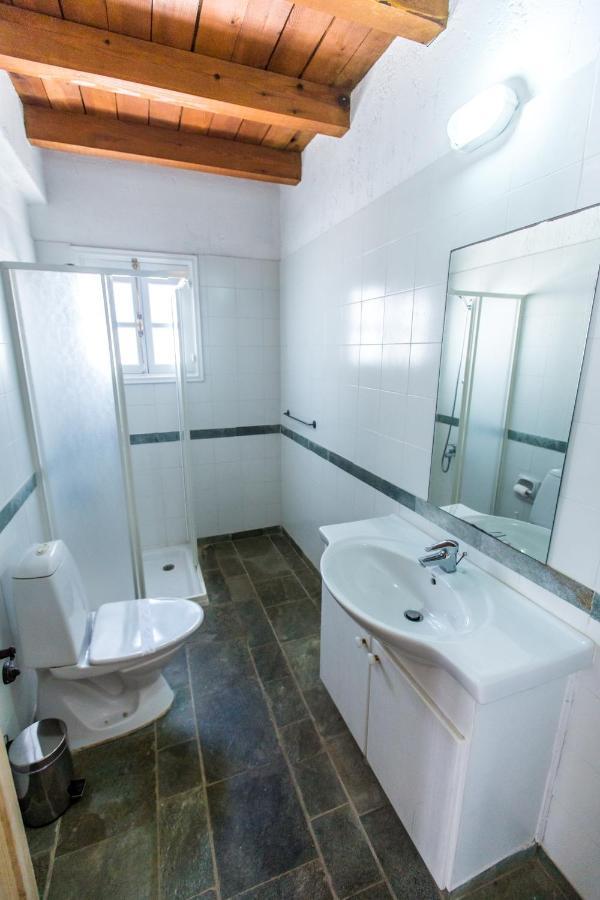 Villa Clarissa & Carmel View 파포스 외부 사진